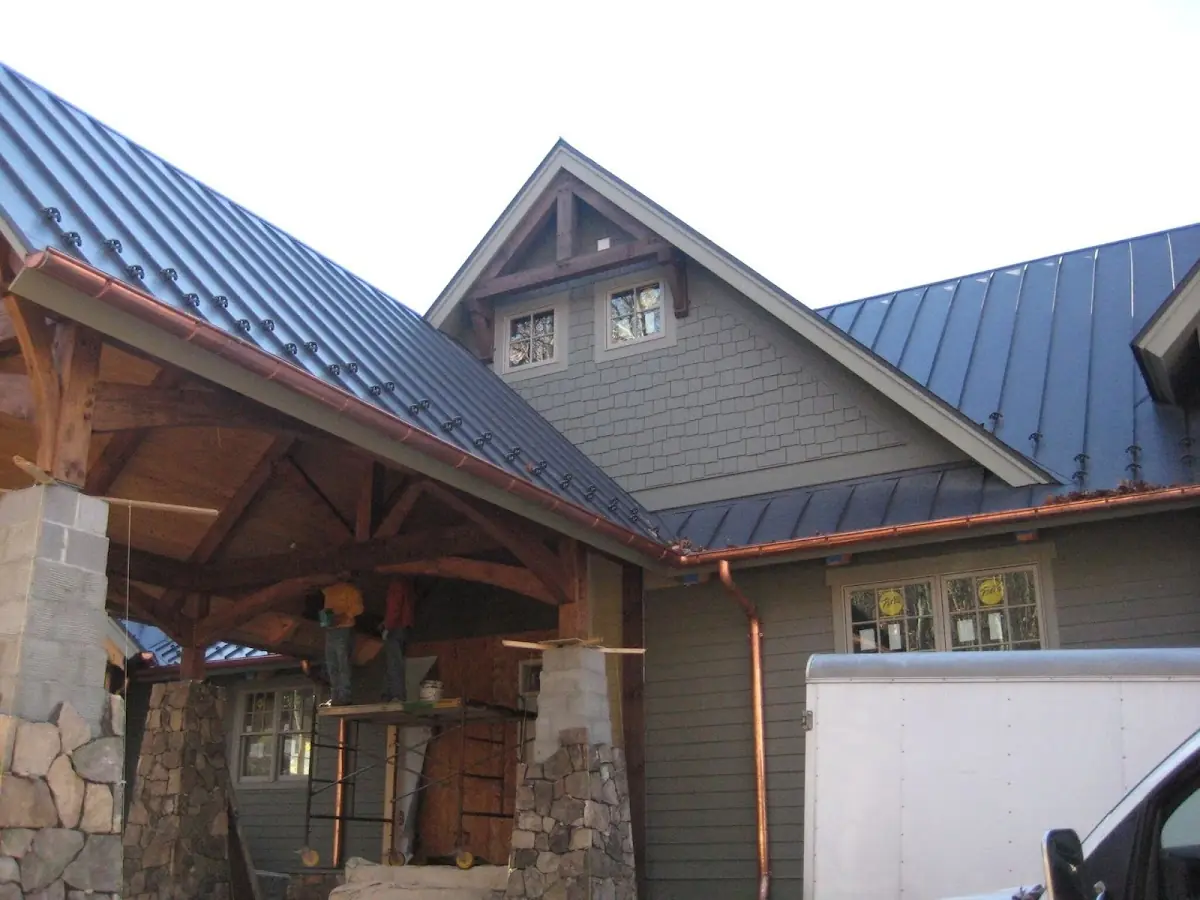 Craftsman Roofing team delivering quality roofing work in Chantilly